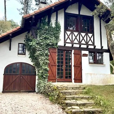 Vakantiehuis Maison De Charme,plage Et Foret, 6 Personnes